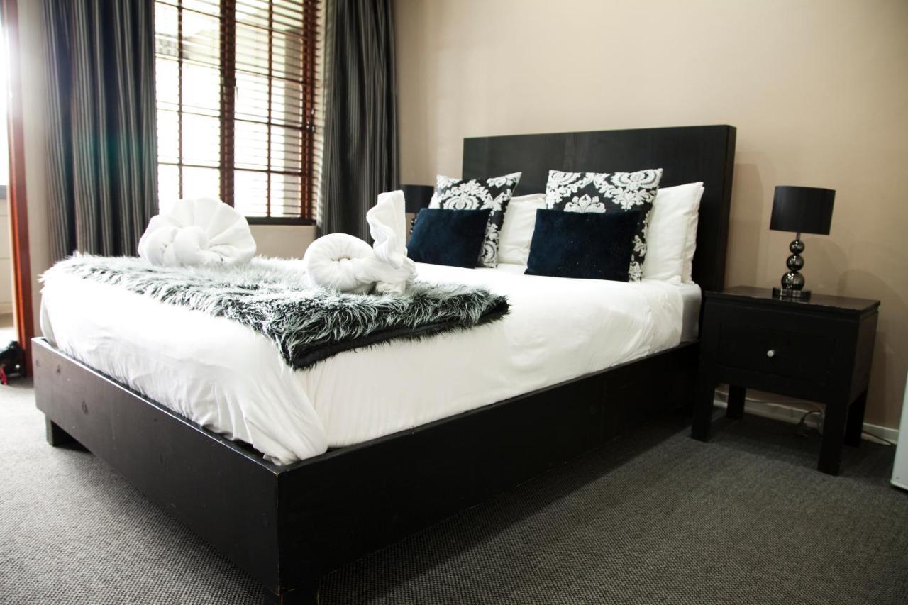 The Gables Middelburg Mpu Hotel Exterior photo