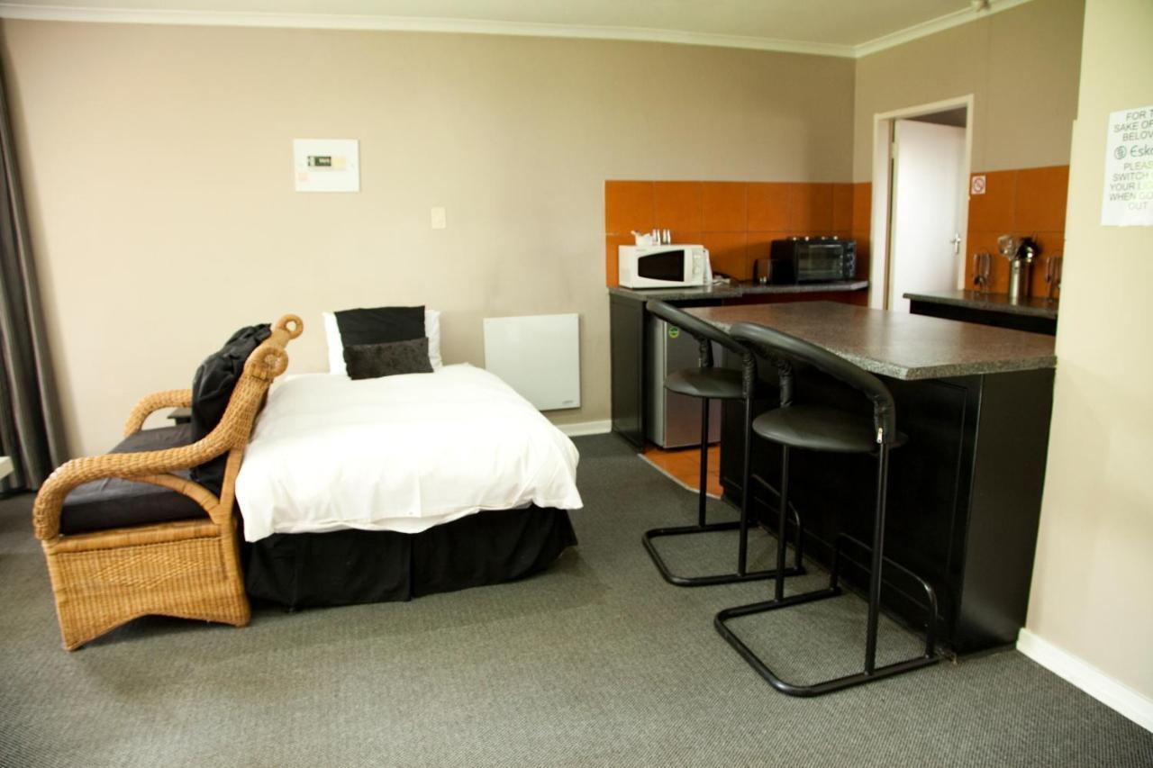 The Gables Middelburg Mpu Hotel Exterior photo