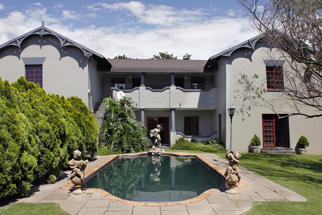 The Gables Middelburg Mpu Hotel Exterior photo